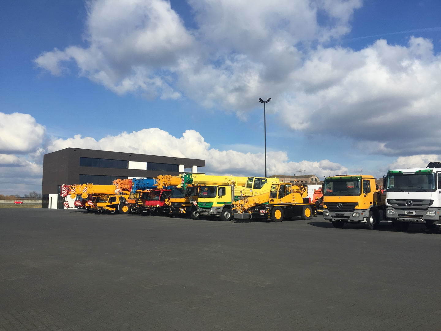 Geurts Trucks B.V. - Veicoli da vendere undefined: foto 5