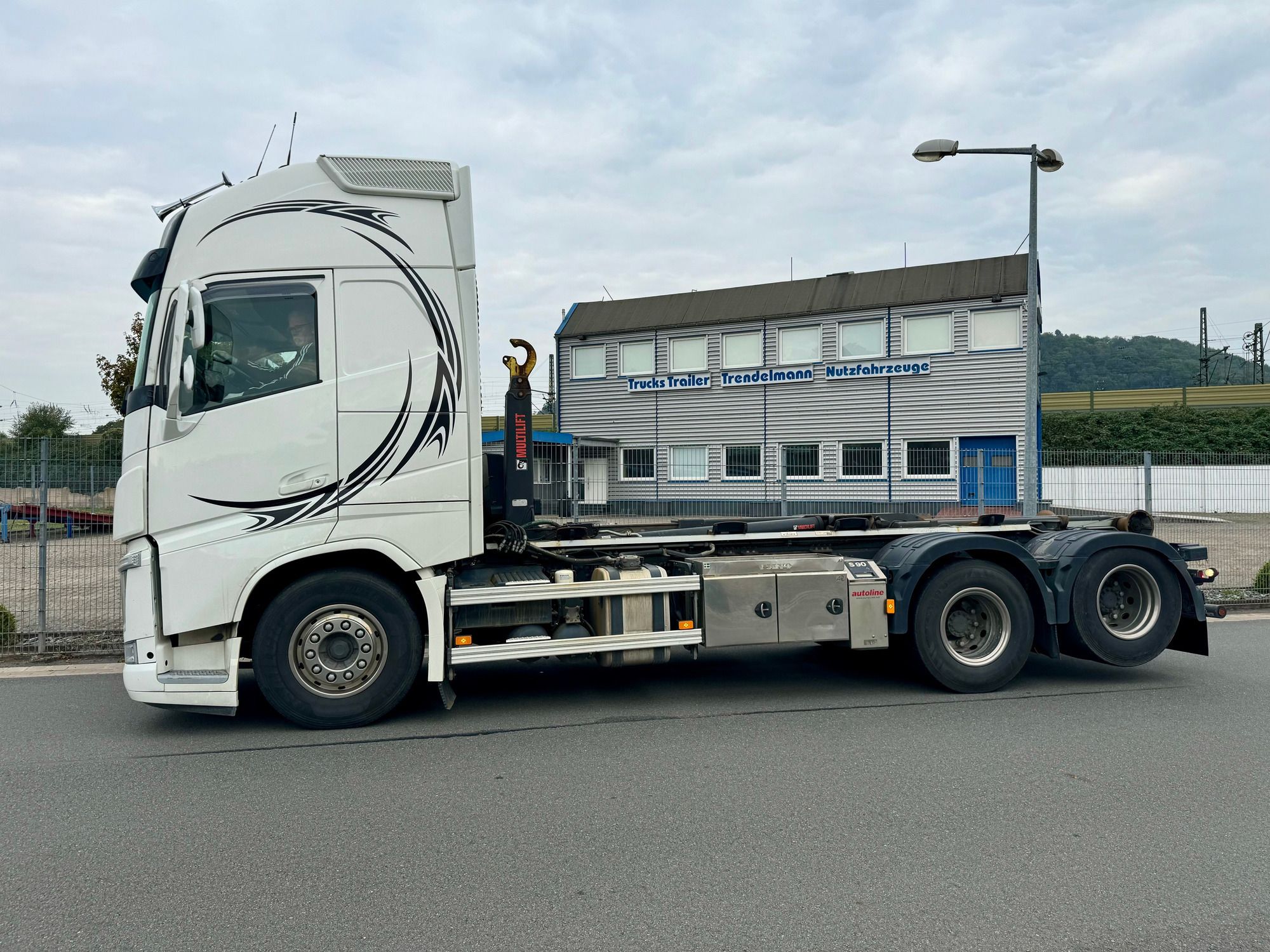 Annette Trendelmann Truck GmbH  - Veicoli da vendere undefined: foto 11