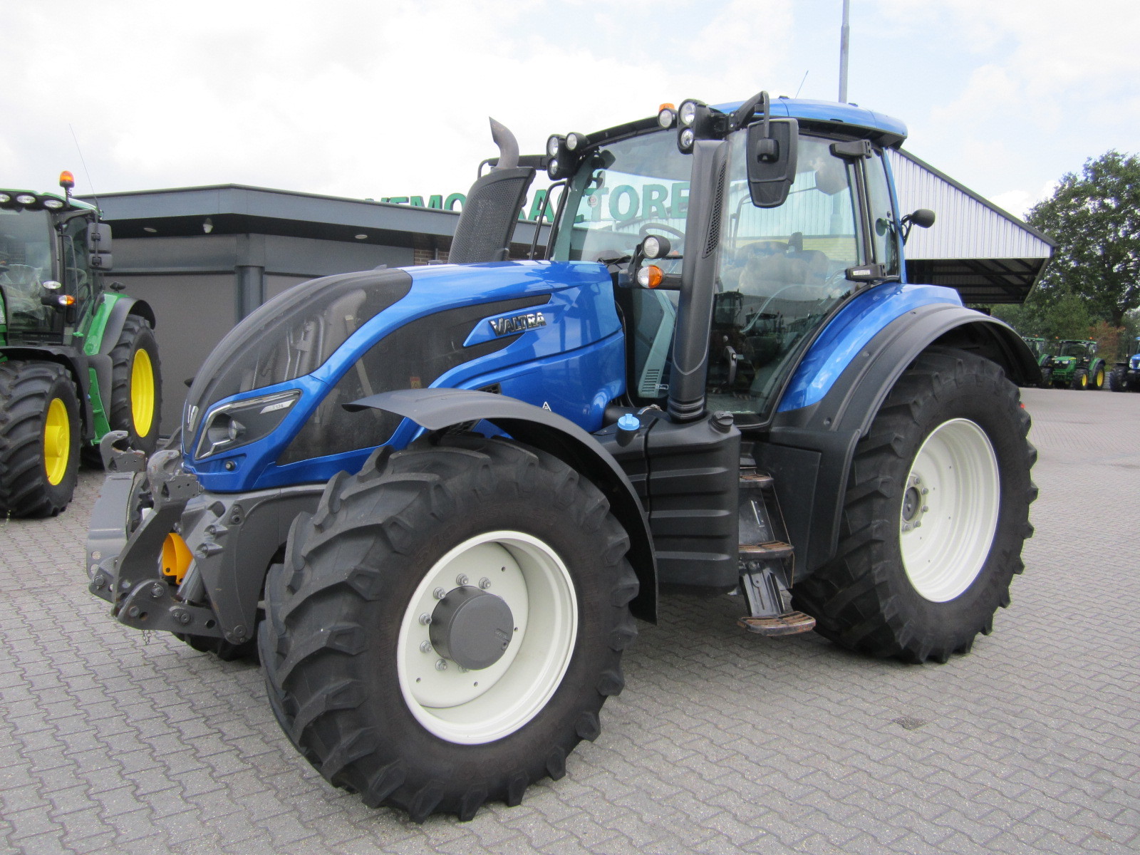 Vemo Tractoren BV - Veicoli da vendere undefined: foto 19