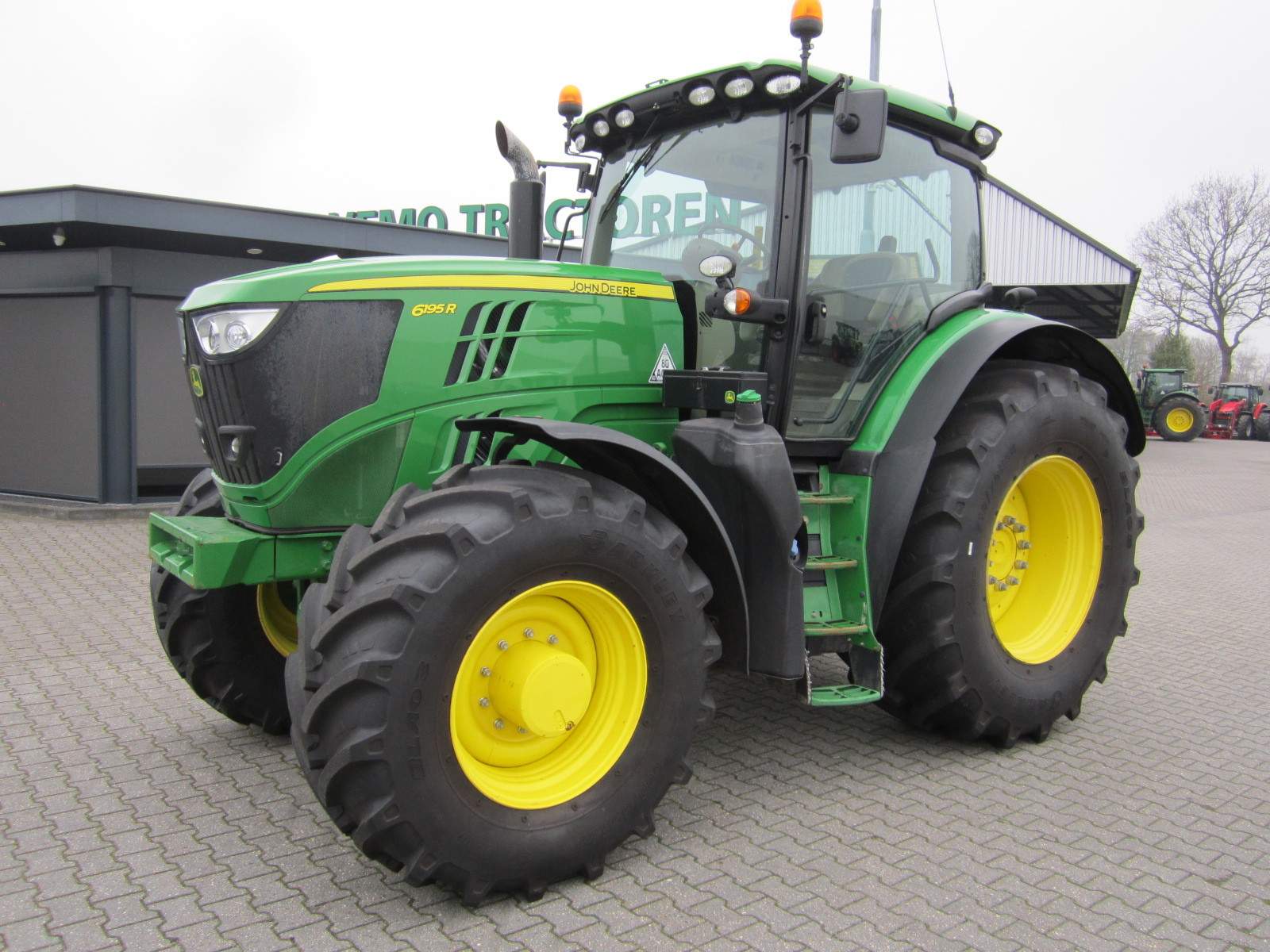 Vemo Tractoren BV - Veicoli da vendere undefined: foto 8