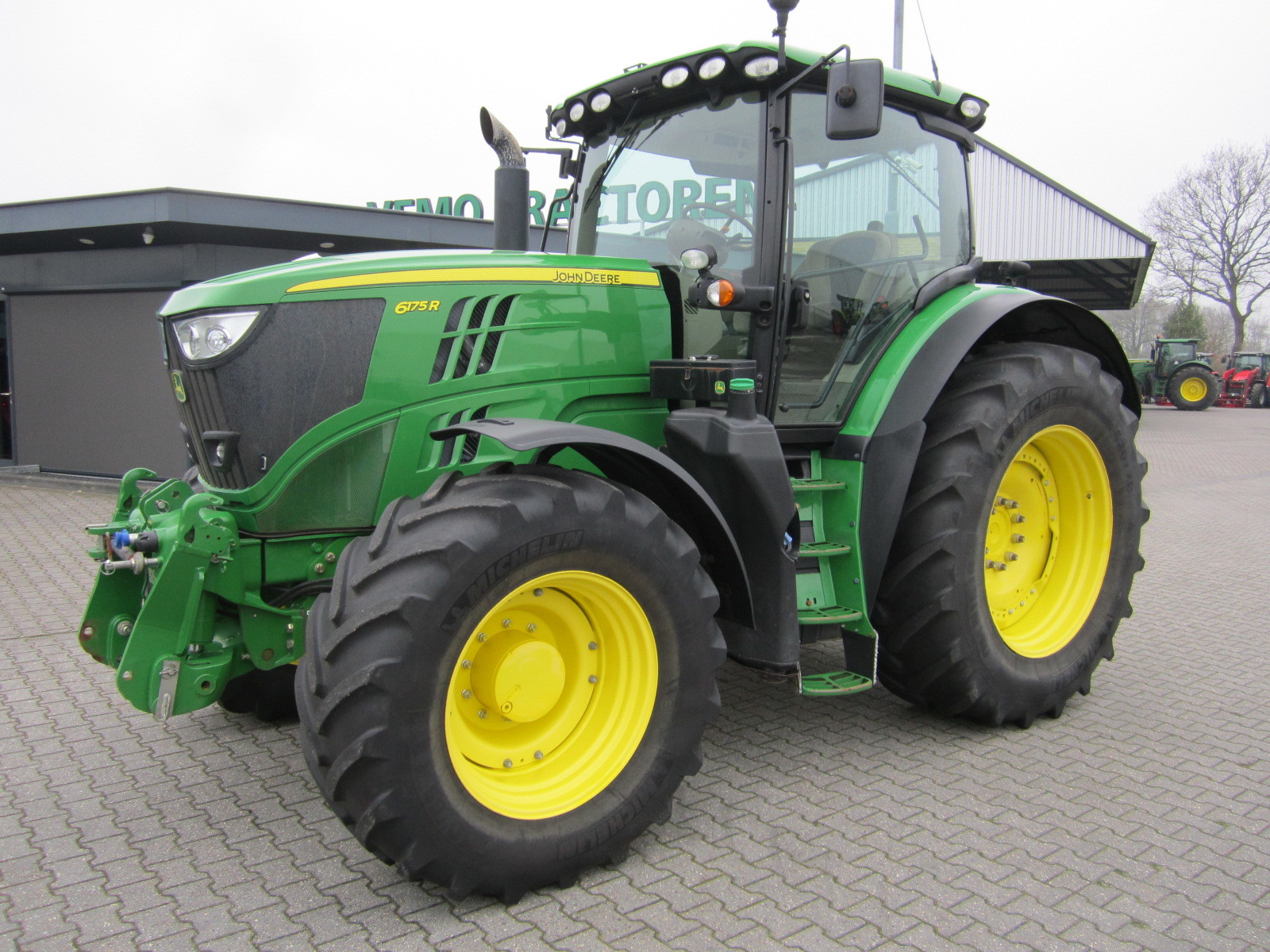 Vemo Tractoren BV - Veicoli da vendere undefined: foto 9