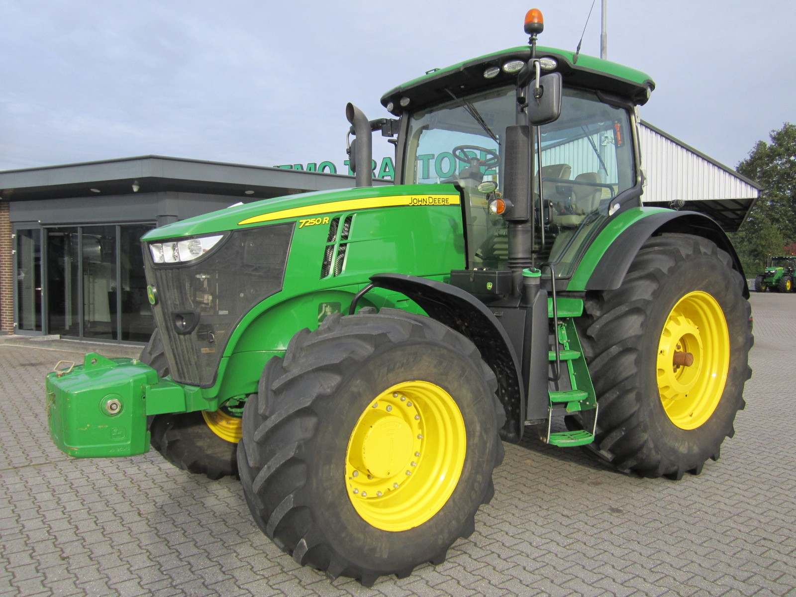 Vemo Tractoren BV - Veicoli da vendere undefined: foto 1