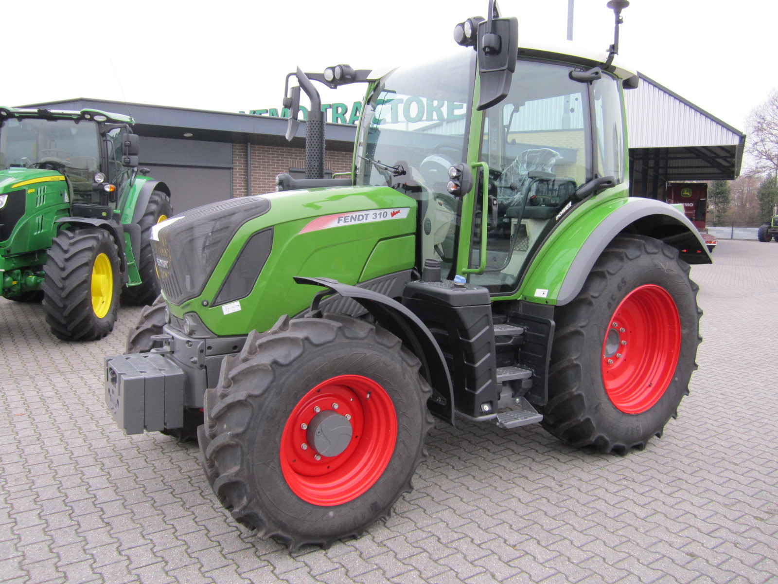 Vemo Tractoren BV - Veicoli da vendere undefined: foto 5