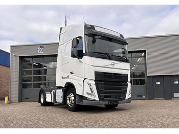 Trattore stradale VOLVO FH