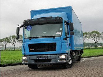 Autocarro furgonato MAN