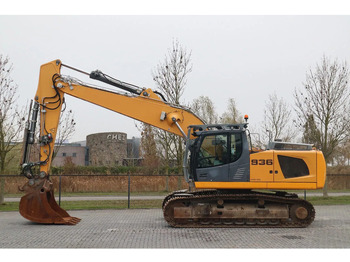 Escavatore cingolato LIEBHERR R 936