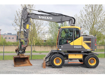 Escavatore gommato VOLVO EWR170E