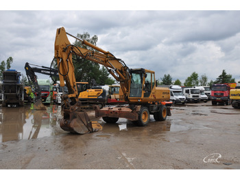 Escavatore gommato ZEPPELIN