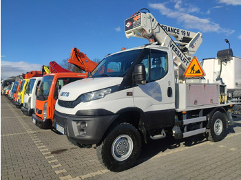 Piattaforma autocarrata IVECO Daily