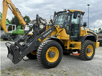 Leasing di Volvo Waga -10ton WHEEL LOADER L45H Maszyna w Bardzo Dobrym Stanie Volvo Waga -10ton WHEEL LOADER L45H Maszyna w Bardzo Dobrym Stanie: foto 2
