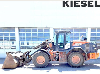 Pala gommata HITACHI ZW180