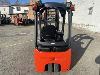 Carrello elevatore elettrico LINDE E 16 C-01 (batt. 2017): foto 3 Carrello elevatore elettrico LINDE E 16 C-01 (batt. 2017): foto 3