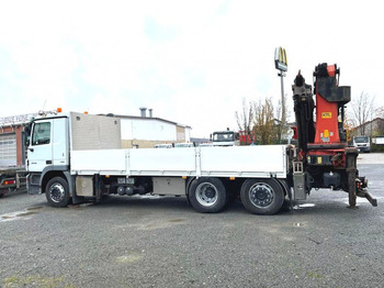 Autocarro con pianale/ Cassone fisso, Camion con gru Mercedes-Benz Actros 2546 L 6x2  Pritsche Heckkran Palfinger P: foto 4