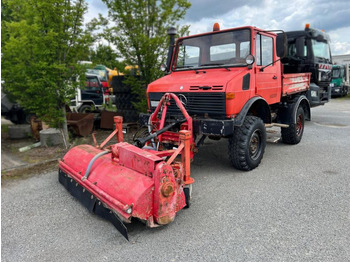 Autocarro ribaltabile UNIMOG