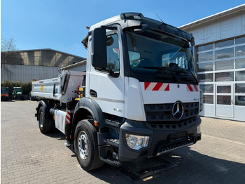 Autocarro ribaltabile MERCEDES-BENZ Arocs 1832