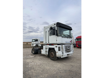Trattore stradale RENAULT Magnum 440