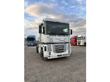 Trattore stradale RENAULT Magnum 440