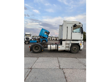 Trattore stradale RENAULT Magnum 440