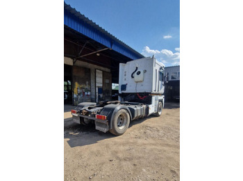 Trattore stradale RENAULT Magnum 400: foto 4