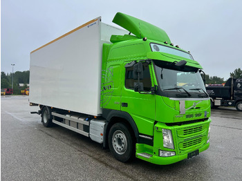 Autocarro furgonato VOLVO FM 330