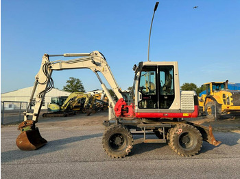 Escavatore gommato TAKEUCHI TB175
