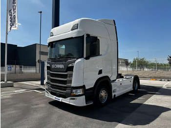Trattore stradale SCANIA R 450