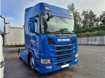 Trattore stradale SCANIA R 450