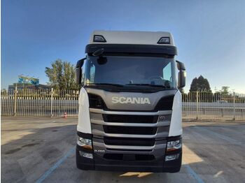 Trattore stradale SCANIA R 450