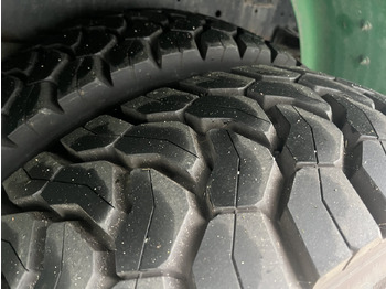 Camion cisterna 190EH30 4x4 190EH30 4x4: foto 2