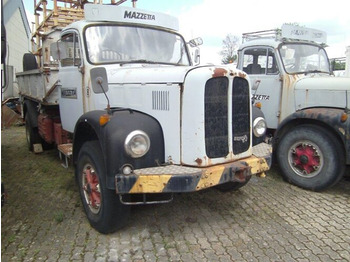 Autocarro ribaltabile SAURER