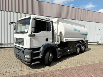 Camion cisterna MAN TGA 26.390