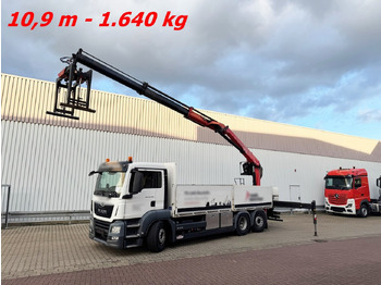 Camion con gru MAN TGS 26.420