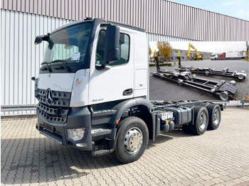 Autocarro scarrabile MERCEDES-BENZ Arocs 2642