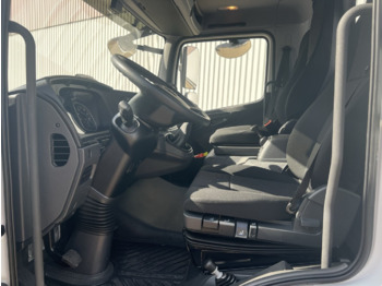 Foto d'interni 1: Autocarro ribaltabile Mercedes-Benz Atego 818/23 K 4x2 Atego 818/23 K 4x2, 2x AHK, Meiller-Kipper, mehrfach Vorhanden!
