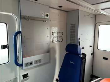 Ambulanza Mercedes-Benz Sprinter 313 CDI 4x2 Sprinter 313 CDI 4x2, Rettungswagen: foto 5