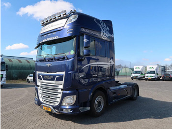 Trattore stradale DAF XF 530