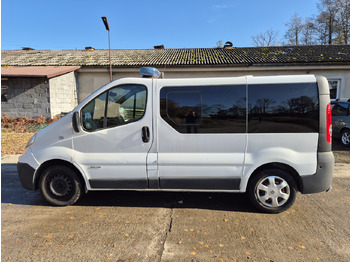 Ambulanza RENAULT Trafic 2.0 dCi 115 KM: foto 2
