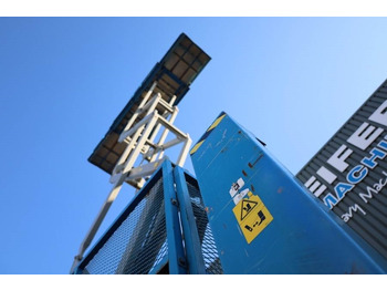 Piattaforma a pantografo Genie GS4390 Diesel, 4x4 Drive, 15m Working Height, 680k: foto 3