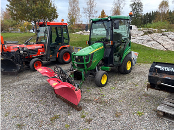 Trattore JOHN DEERE 1026R