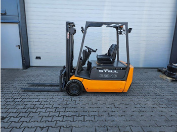 Carrello elevatore elettrico STILL R20