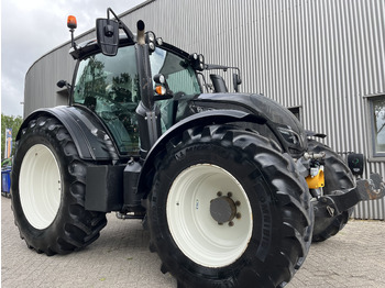 Trattore VALTRA N174