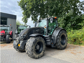 Trattore VALTRA T174