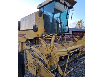 Mietitrebbia NEW HOLLAND