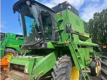 Mietitrebbia JOHN DEERE