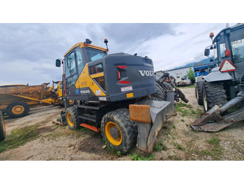 Escavatore gommato VOLVO EWR150E