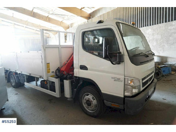 Camion con gru MITSUBISHI