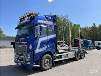 Camion trasporto legname VOLVO FH16 750