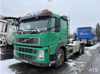 Autocarro scarrabile VOLVO FM 440