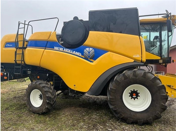 Mietitrebbia NEW HOLLAND CX series