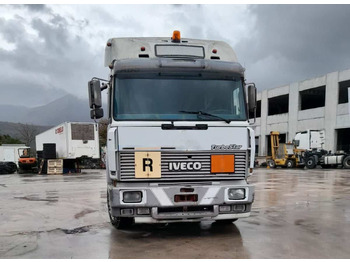 Trattore stradale IVECO